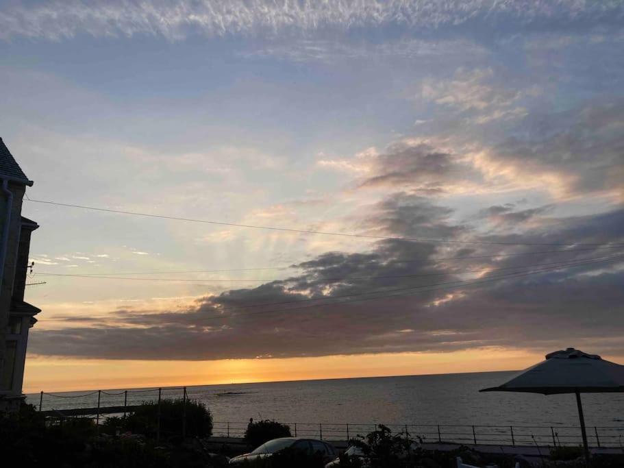 Amazing Seaside Loft Apartment With Sea Views . 세넨 코브 외부 사진