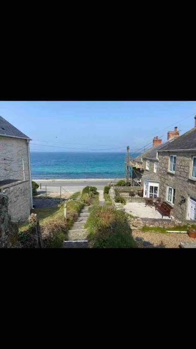 Amazing Seaside Loft Apartment With Sea Views . 세넨 코브 외부 사진